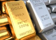 Emas Tembus Rp2,6 Juta & Perak Melonjak 138%: Sinyal Krisis Global atau Era Baru Komoditas?