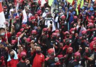 Ribuan Buruh "Kepung" Istana Negara Hari Ini, Tuntut Revisi UMP 2026 Sesuai Putusan MK