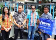Pemkab Kudus Serahkan Bantuan Gerobak dan Tenda untuk UMKM