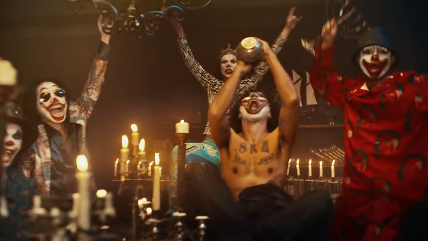 Lirik lagu Republik Fufufafa: Makna Lirik dan Deksripsi Lagu Republik Fufufafa Ciptaan Band Slank