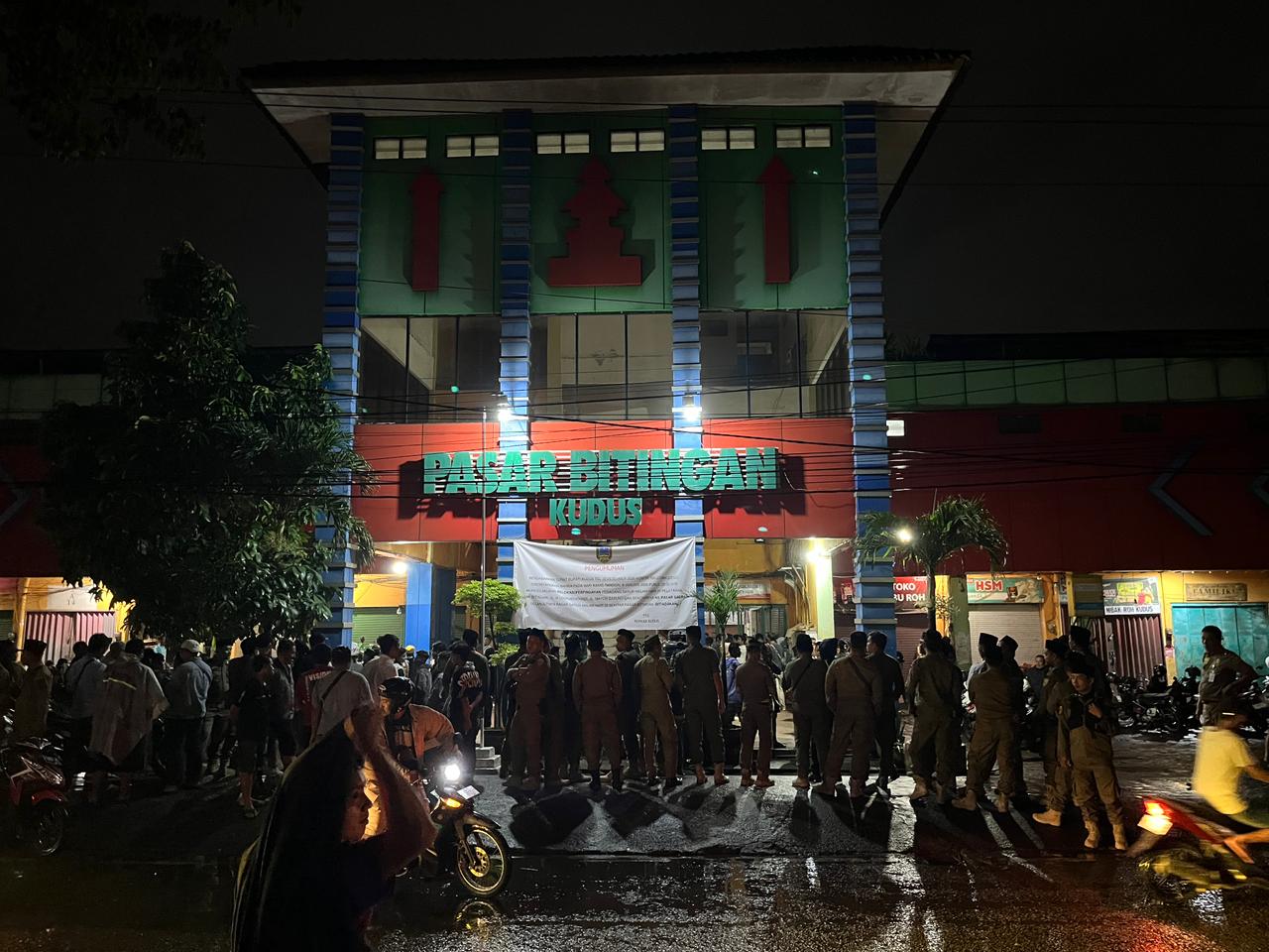 Relokasi Pasar Bitingan Memanas: Pedagang Sayur Tolak Pindah dan Tuntut Audiensi Segera