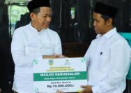 Safari Jumat di Desa Kajar, Bupati Kudus Salurkan ZIS untuk Penguatan Peran Masjid