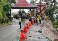 Jembatan Portal Colo Longsor: Bus Ziarah Sunan Muria Dilarang Melintas, Ini Rute Pengalihannya