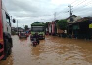 Arus Lalu Lintas Pantura Kudus–Pati Tersendat Banjir, Ngembalrejo Jadi Titik Rawan