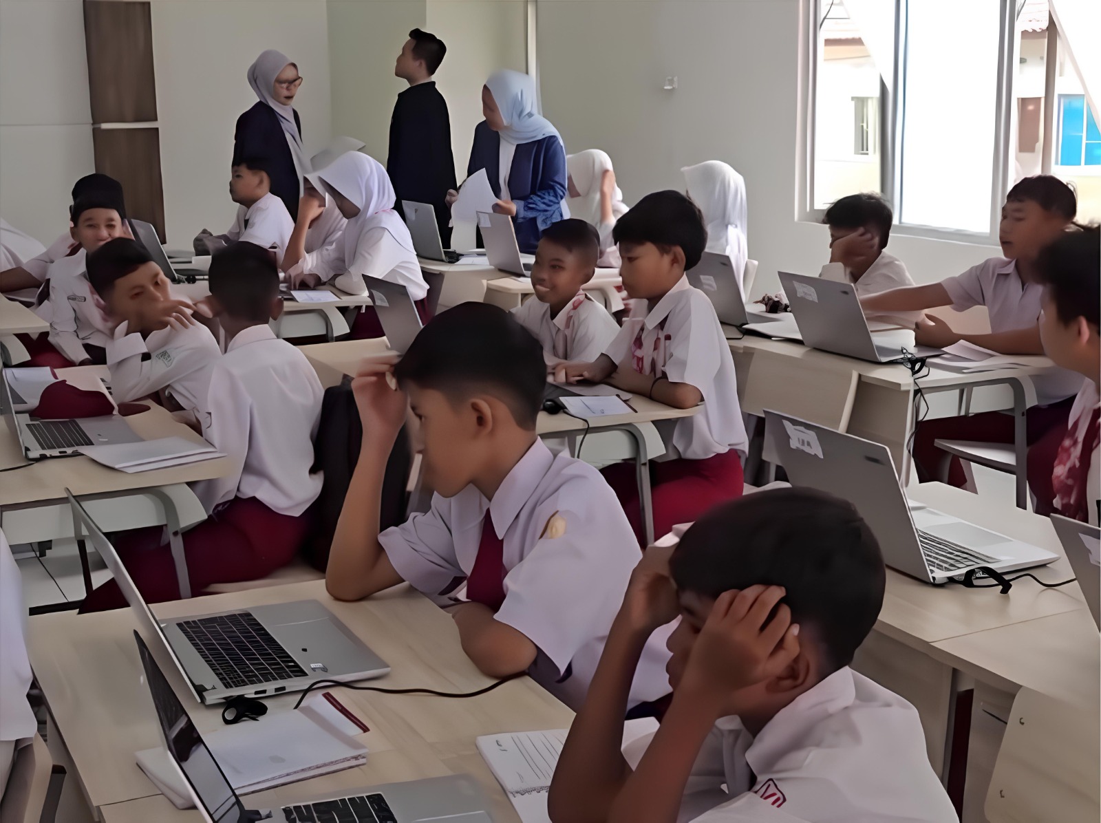 Laptop Gratis untuk Siswa Sekolah Rakyat, Menteri Sosial : Dorong Pembelajaran Berbasis Digital