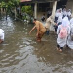 Banjir Kepung Sekolah di Kudus, Ribuan Siswa Terpaksa Belajar dari Rumah