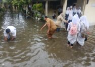 Banjir Kepung Sekolah di Kudus, Ribuan Siswa Terpaksa Belajar dari Rumah