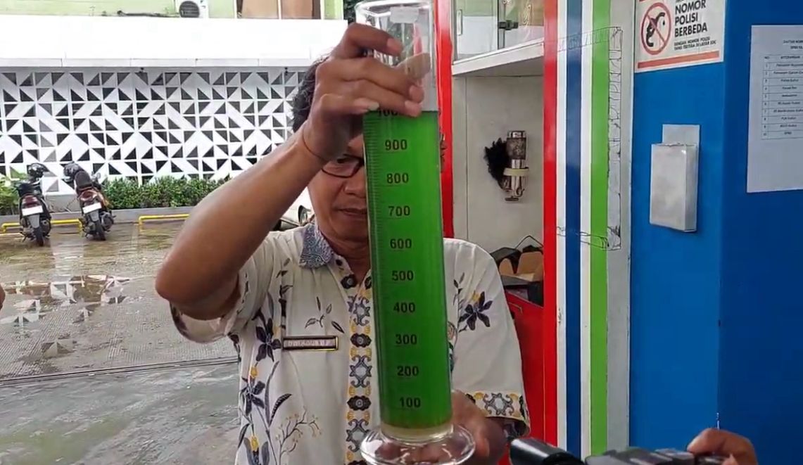 Geger! SPBU Bacin Kudus Diduga Jual BBM Campur Air, Puluhan Motor Mogok Massal