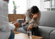 Tips Menjaga Kesehatan Mental Korban Bencana Alam