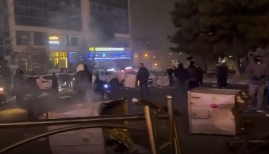 Ketegangan Iran–AS Memuncak, Ancaman Eksekusi Massal Picu Siaga Perang