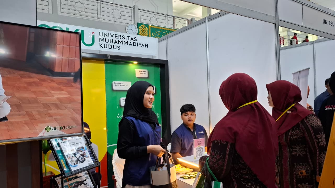 Hadir di Expo Kudus, UMKU Beri Layanan Konsultasi dan Pendaftaran Gratis