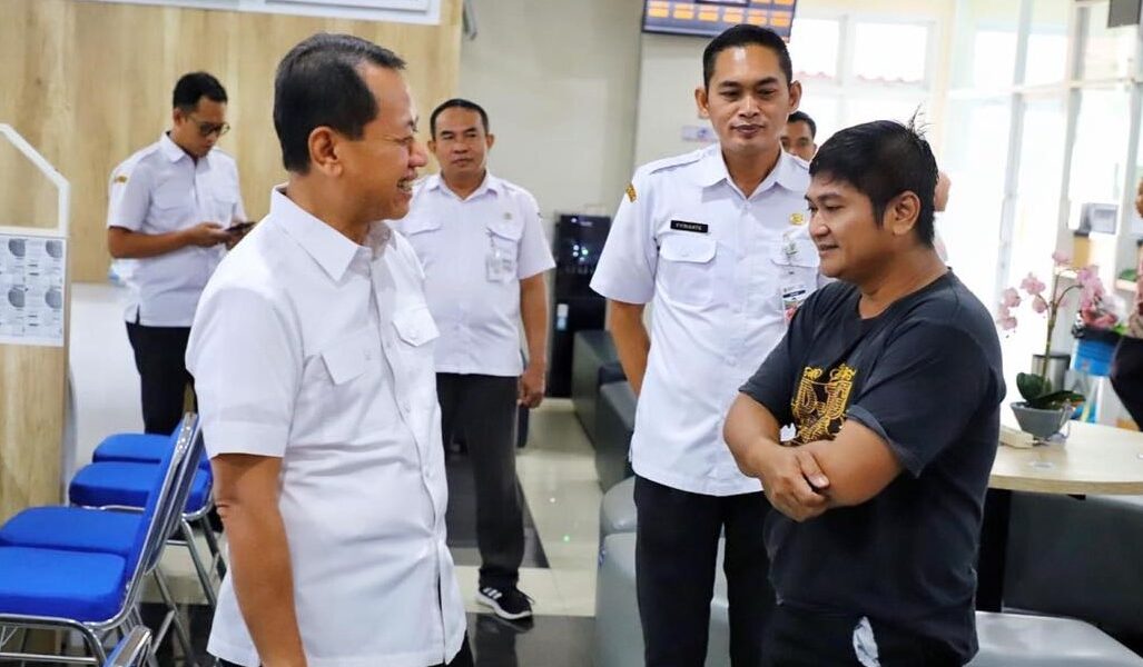 Bupati Sam'ani Dorong Pelayanan Perizinan Makin Cepat dan Humanis di MPP