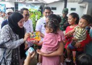 Sentuhan Hangat Bunda PAUD Jateng di Pati: Susu dan Buku untuk Ceriakan Anak-Anak Pengungsi