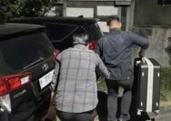 KPK Geledah Koperasi Artha Bahana Syariah, Sita Barang Bukti Dalam Koper dan Kardus