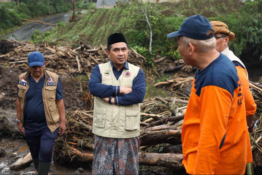 Gus Yasin Tinjau Banjir Bandang Pemalang, Dorong Penguatan Hutan Lindung