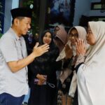 Takziah ke Pendidik Senior, Bupati Sam'ani Doakan Amal Ibadah Almarhum Kekal di Sisi-Nya