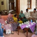 Janda-Lansia Cendono Gruduk Bupati Kudus, Bawa Tela Godang Hingga Diajak Room Tour Pendapa