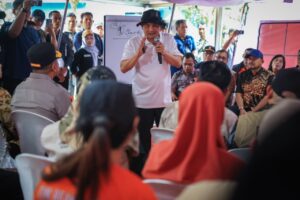 Hapus Duka Penyintas Banjir, Pemprov Jateng Gencarkan Trauma Healing di Pengungsian Pemalang