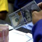Rupiah Mengamuk, Pagi Ini Meluncur ke Level Rp16.700 per Dollar AS
