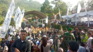 Parade Sewu Kupat Muria 2026 Meriah, Bupati Sam’ani: Tradisi Syawalan Dongkrak Wisata dan Ekonomi Warga