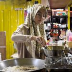 Takjil Mewah Harga Murah: Kedai Mogi Kudus Andalkan Es Teller Durian Keju Jumbo dan Rokcet Banana
