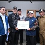 Mendikdasmen Resmikan 6 Kelas Darurat SMAN 2 Mereudeu Pidie Jaya Pascabanjir