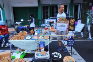 Dari Sisa Kayu Jati Jadi Rupiah, Zumi Art Gallery Pamerkan Kreativitas di CFD Kudus