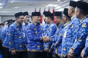 Gubernur Ahmad Luthfi Lantik 27 Pejabat Jateng: No Titip-Titipan, Respon Keluhan 1x24 Jam!