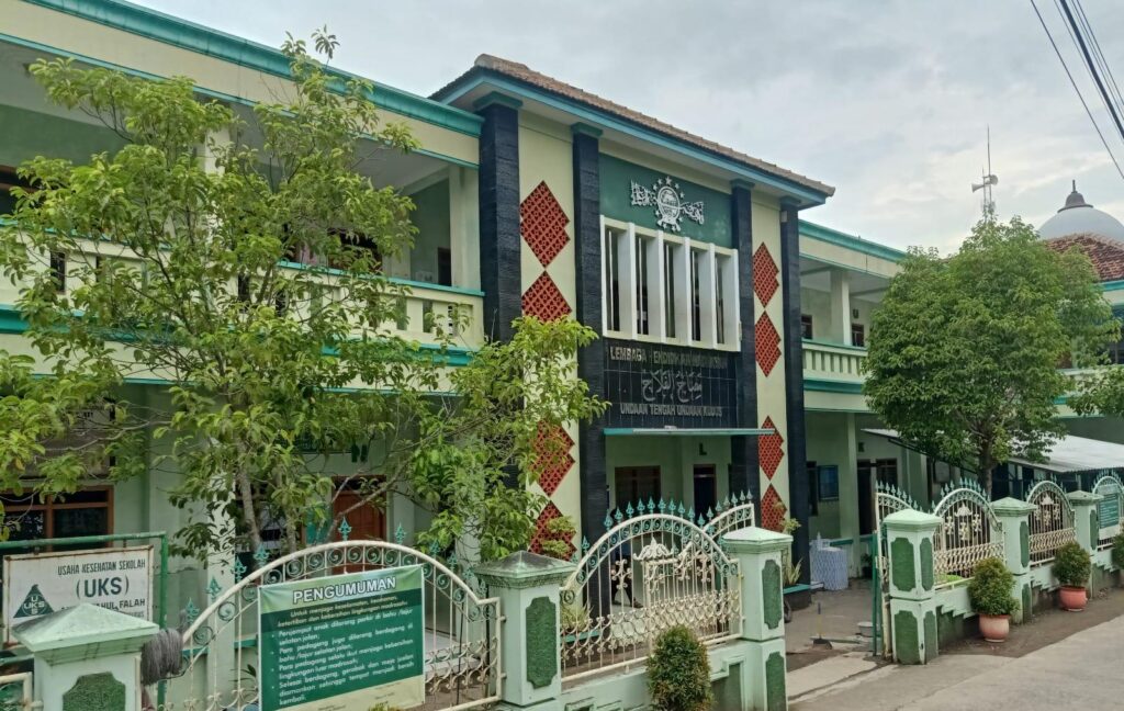 Bukan di Pusat Kota, MI NU Miftahul Falah Undaan Punya Lab Komputer Standar Kemenag