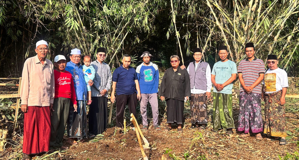 Peletakan Batu Pertama Pondok Tahfidz Qiroati Kudus: KH Musta’in Yanis Tekankan Keikhlasan