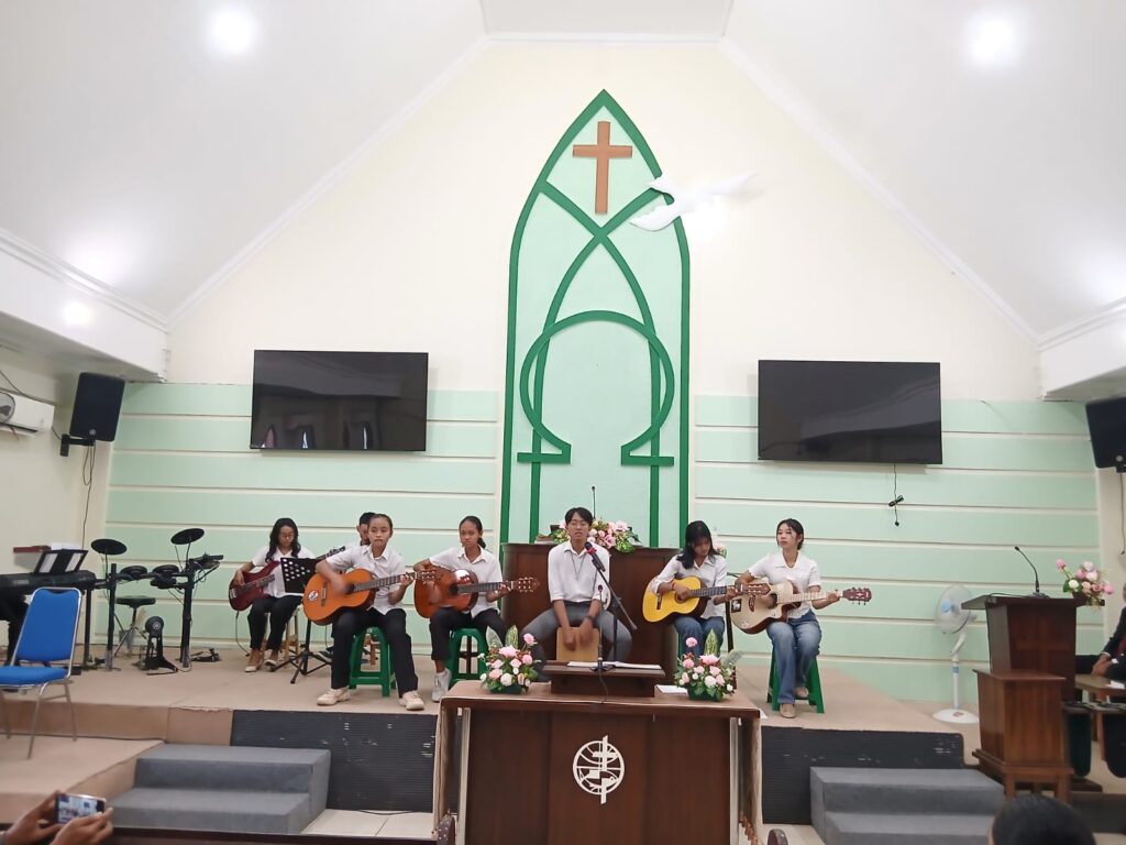 Kenaikan Yesus Kristus, Jemaat GKMI Kalirejo Diajak Kompak Pelayanan Umat