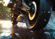 Jangan Sembarangan Ganti Ban, Motor Listrik Dirancang dengan Karakter Ban Khusus