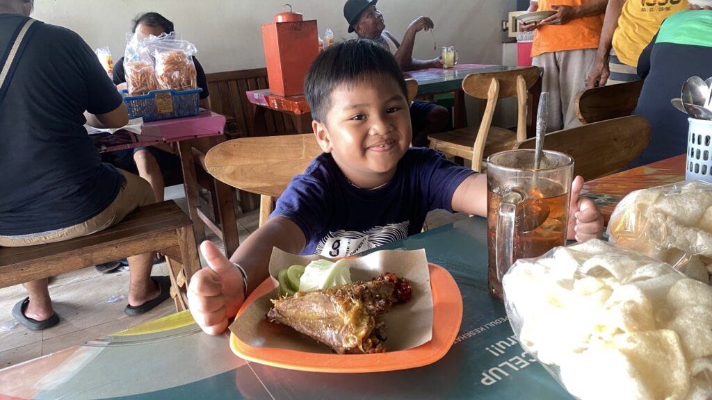 Warung Entog Sulthan Prambatan Kidul Habiskan 50 Ekor Sehari, Rica-rica dan Sambal Jadi Kuliner Andalan