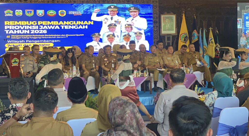 Dihadapan Gubernur dan Bupati Se-Karesidenan Pati, Sam'ani Beberkan Strategi Hidupkan Ekonomi Daerah