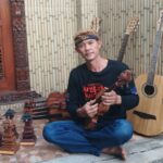 Pernah Gagal Berkali-kali, Kini Biola Bambu Buatan Mbah Min Jadi Kebanggaan Kudus