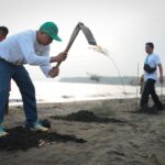 Gerakan Mageri Segoro Jepara Kumpulkan 263,7 Kg Sampah di Pantai Teluk Awur