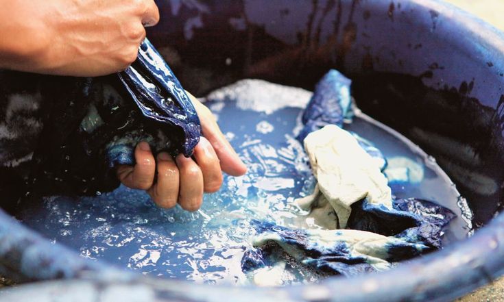 Warna Batik Kudusan Tetap Pekat: Tips Mudah Merawat Koleksi Batik Agar Tidak Cepat Pudar