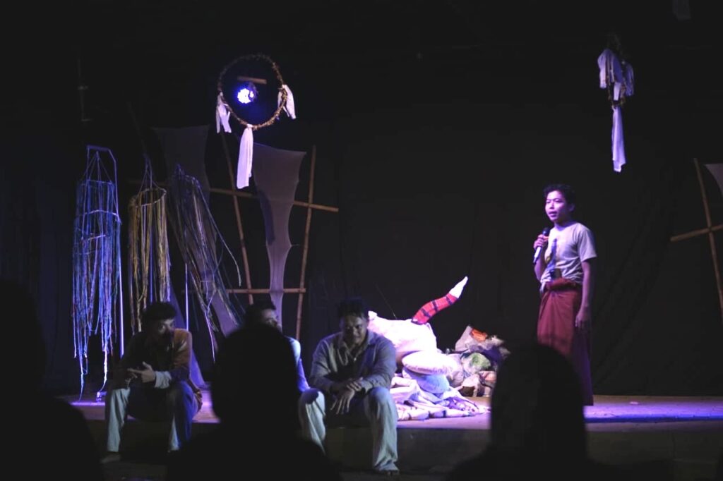 Tanpa Dialog, Teater Boneka Jala dan Jana Ajak Penonton Selami Mitos di Piji Wetan
