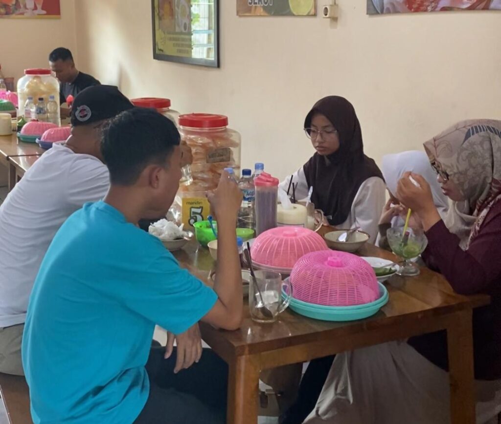 Cita Rasa Autentik Soto Djatmi Jadi Daya Tarik Wisata Kuliner di Kudus